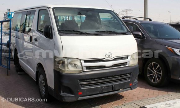 Buy Import Toyota Hiace White Car in Import - Dubai in Kampot Province Buy Import Toyota Hiace White Car in Import - Dubai in Kampot Province