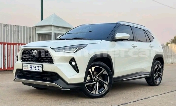 Buy Used Toyota RAV4 White Car in Kep in Kep Province Buy Used Toyota RAV4 White Car in Kep in Kep Province