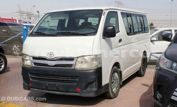 Buy Import Toyota Hiace White Car in Import - Dubai in Kampot Province Buy Import Toyota Hiace White Car in Import - Dubai in Kampot Province