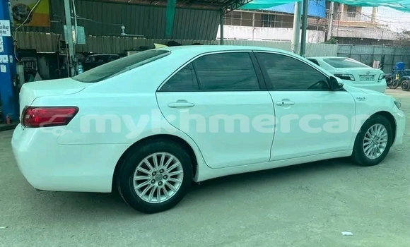 Buy Used Toyota Camry White Car in Oudong in Kampong Speu Province Buy Used Toyota Camry White Car in Oudong in Kampong Speu Province