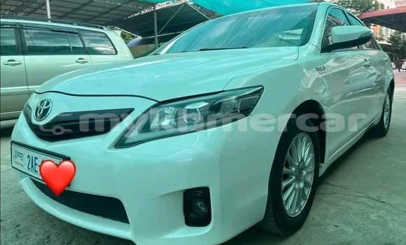 Buy Used Toyota Camry White Car in Oudong in Kampong Speu Province Buy Used Toyota Camry White Car in Oudong in Kampong Speu Province