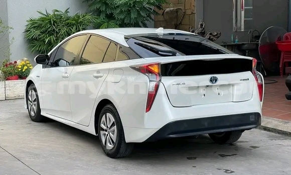 Buy Used Toyota Prius c White Car in Chbar Mon in Kampong Speu Province Buy Used Toyota Prius c White Car in Chbar Mon in Kampong Speu Province