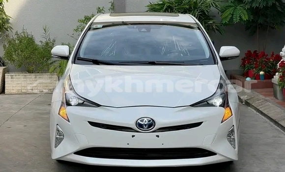 Buy Used Toyota Prius c White Car in Chbar Mon in Kampong Speu Province Buy Used Toyota Prius c White Car in Chbar Mon in Kampong Speu Province