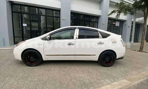 ទិញ បានប្រើ Toyota Prius White ឡាន} ក្នុង Phanomsok ក្នុង Oddar Meanchey Province ទិញ បានប្រើ Toyota Prius White ឡាន} ក្នុង Phanomsok ក្នុង Oddar Meanchey Province