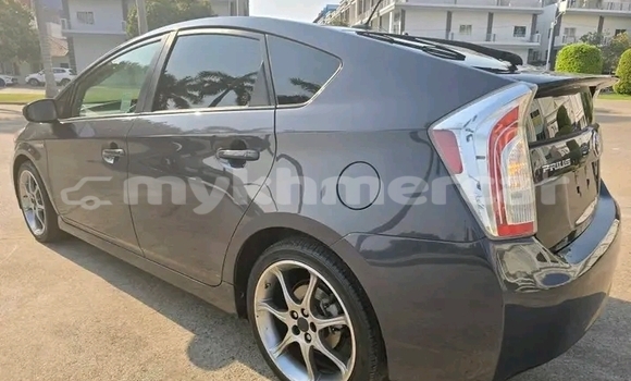 Buy Used Toyota Prius Black Car in Chbar Mon in Kampong Speu Province Buy Used Toyota Prius Black Car in Chbar Mon in Kampong Speu Province