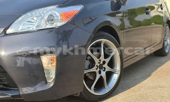Buy Used Toyota Prius Black Car in Chbar Mon in Kampong Speu Province Buy Used Toyota Prius Black Car in Chbar Mon in Kampong Speu Province