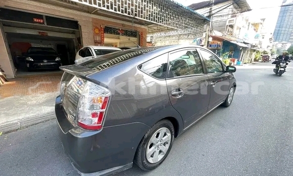 Buy Used Toyota Prius Black Car in Chbar Mon in Kampong Speu Province Buy Used Toyota Prius Black Car in Chbar Mon in Kampong Speu Province