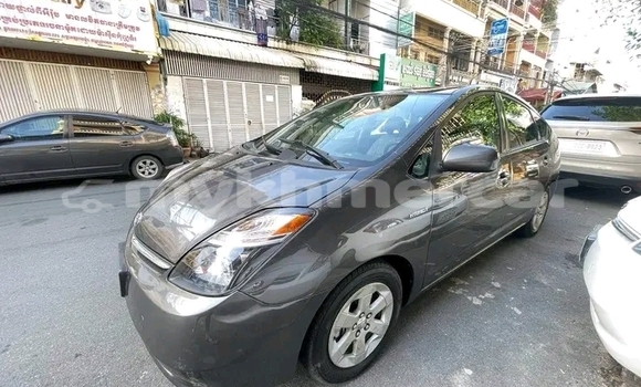 Buy Used Toyota Prius Black Car in Chbar Mon in Kampong Speu Province Buy Used Toyota Prius Black Car in Chbar Mon in Kampong Speu Province
