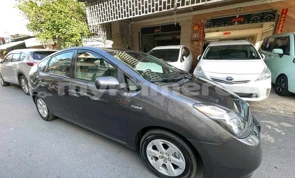 Buy Used Toyota Prius Black Car in Chbar Mon in Kampong Speu Province Buy Used Toyota Prius Black Car in Chbar Mon in Kampong Speu Province