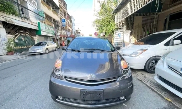 Buy Used Toyota Prius Black Car in Chbar Mon in Kampong Speu Province Buy Used Toyota Prius Black Car in Chbar Mon in Kampong Speu Province