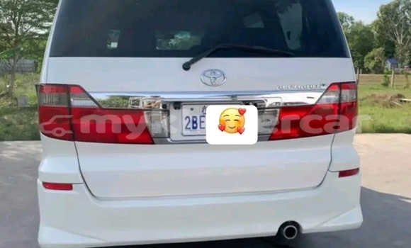 Buy Used Toyota Alphard White Car in Chbar Mon in Kampong Speu Province Buy Used Toyota Alphard White Car in Chbar Mon in Kampong Speu Province