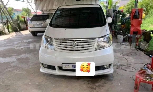 Buy Used Toyota Alphard White Car in Chbar Mon in Kampong Speu Province Buy Used Toyota Alphard White Car in Chbar Mon in Kampong Speu Province