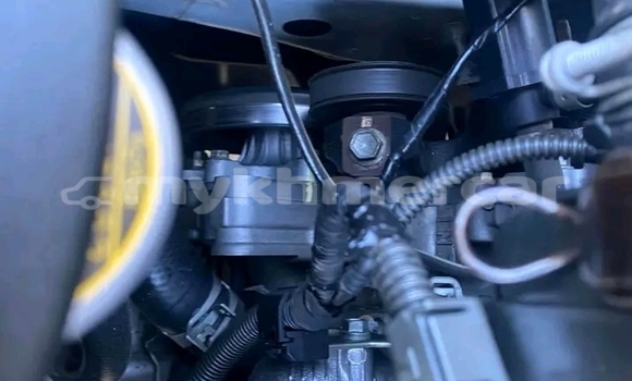 Buy Used Toyota Prius White Car in Chbar Mon in Kampong Speu Province Buy Used Toyota Prius White Car in Chbar Mon in Kampong Speu Province