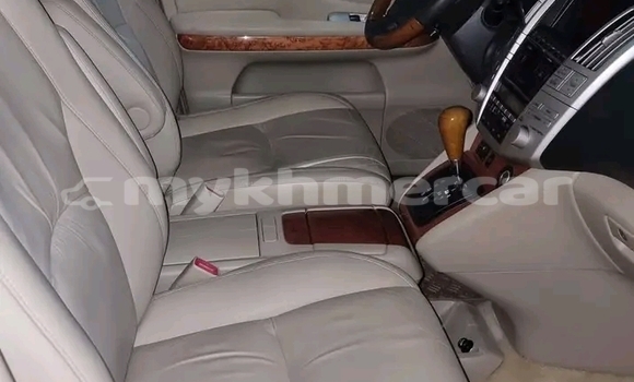 Buy Used Lexus RX 330 White Car in Chbar Mon in Kampong Speu Province Buy Used Lexus RX 330 White Car in Chbar Mon in Kampong Speu Province