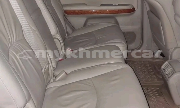 Buy Used Lexus RX 330 White Car in Chbar Mon in Kampong Speu Province Buy Used Lexus RX 330 White Car in Chbar Mon in Kampong Speu Province