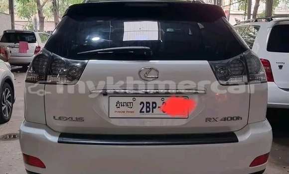Buy Used Lexus RX 330 White Car in Chbar Mon in Kampong Speu Province Buy Used Lexus RX 330 White Car in Chbar Mon in Kampong Speu Province