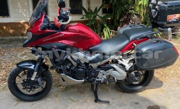 Buy Used Honda VFR Red Bike in Siem Reap in Siem Reap Province Buy Used Honda VFR Red Bike in Siem Reap in Siem Reap Province