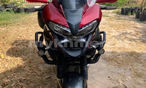 Acheter Occasion Moto Honda VFR Rouge à Siem Reap, Siem Reap Province Acheter Occasion Moto Honda VFR Rouge à Siem Reap, Siem Reap Province