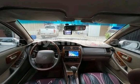 Buy Used Toyota Avalon White Car in Chbar Mon in Kampong Speu Province Buy Used Toyota Avalon White Car in Chbar Mon in Kampong Speu Province