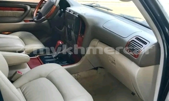 Buy Used Lexus LX 450 Black Car in Chbar Mon in Kampong Speu Province Buy Used Lexus LX 450 Black Car in Chbar Mon in Kampong Speu Province