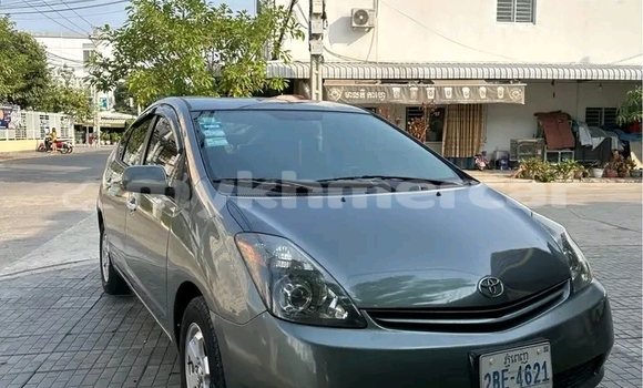 Buy Used Toyota Prius Other Car in Chbar Mon in Kampong Speu Province Buy Used Toyota Prius Other Car in Chbar Mon in Kampong Speu Province