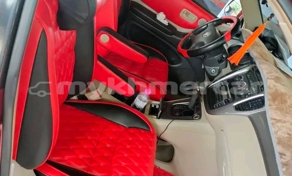 Buy Used Toyota Highlander Red Car in Koulen in Preah Vihear Province Buy Used Toyota Highlander Red Car in Koulen in Preah Vihear Province