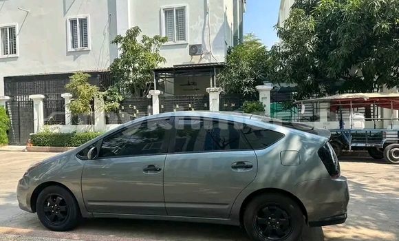 Buy Used Toyota Prius Other Car in Chbar Mon in Kampong Speu Province Buy Used Toyota Prius Other Car in Chbar Mon in Kampong Speu Province