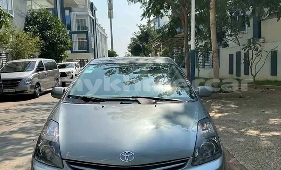 Buy Used Toyota Prius Other Car in Chbar Mon in Kampong Speu Province Buy Used Toyota Prius Other Car in Chbar Mon in Kampong Speu Province