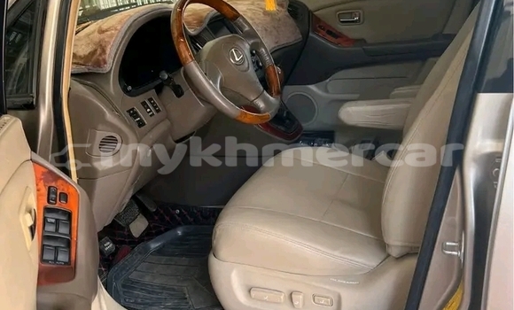 Buy Used Lexus RX 330 Other Car in Chbar Mon in Kampong Speu Province Buy Used Lexus RX 330 Other Car in Chbar Mon in Kampong Speu Province