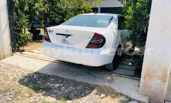 Buy Used Toyota Corolla White Car in Khemarak Phoumin in Koh Kong Province Buy Used Toyota Corolla White Car in Khemarak Phoumin in Koh Kong Province