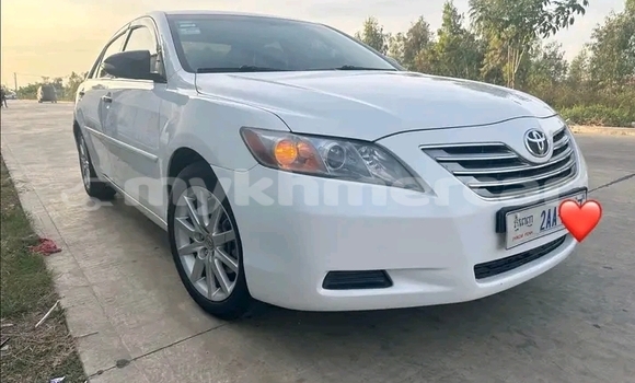Buy Used Toyota Camry White Car in Kampot in Kampot Province Buy Used Toyota Camry White Car in Kampot in Kampot Province