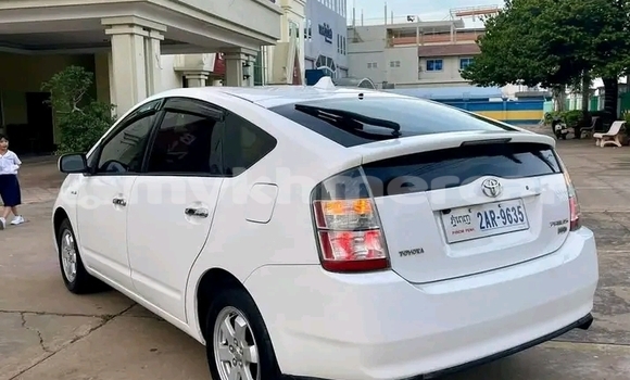 Buy Used Toyota Premio White Car in Cheom Ksan in Preah Vihear Province Buy Used Toyota Premio White Car in Cheom Ksan in Preah Vihear Province