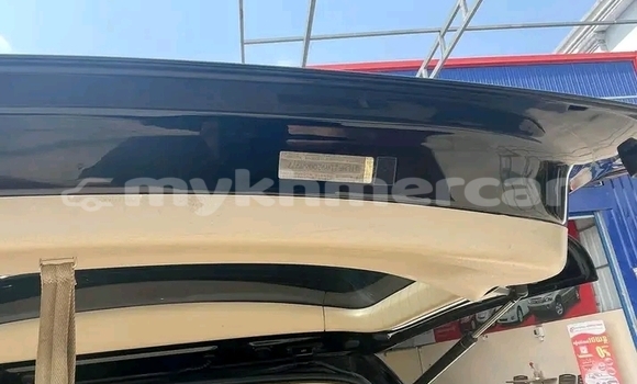 Buy Used Toyota RAV4 Black Car in Chbar Mon in Kampong Speu Province Buy Used Toyota RAV4 Black Car in Chbar Mon in Kampong Speu Province