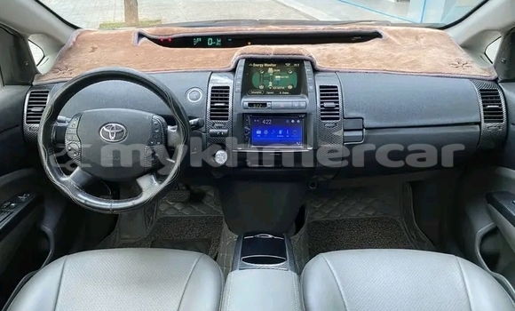 Buy Used Toyota Prius White Car in Chbar Mon in Kampong Speu Province Buy Used Toyota Prius White Car in Chbar Mon in Kampong Speu Province