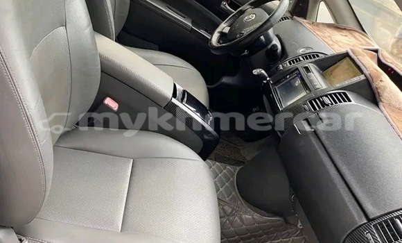 Buy Used Toyota Prius White Car in Chbar Mon in Kampong Speu Province Buy Used Toyota Prius White Car in Chbar Mon in Kampong Speu Province