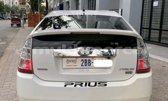 Buy Used Toyota Prius White Car in Chbar Mon in Kampong Speu Province Buy Used Toyota Prius White Car in Chbar Mon in Kampong Speu Province