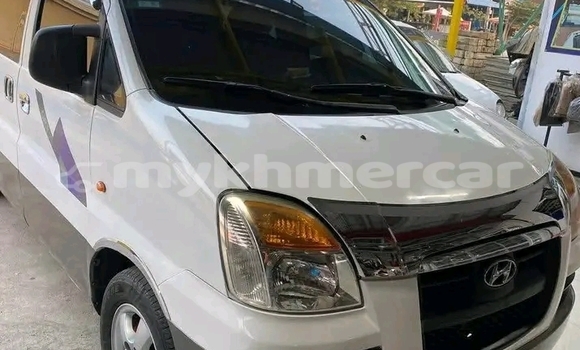 Buy Used Smart ForFour White Car in Khŭm Sráng in Kampong Speu Province Buy Used Smart ForFour White Car in Khŭm Sráng in Kampong Speu Province