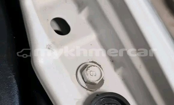 Buy Used Lexus LX 570 White Car in Chbar Mon in Kampong Speu Province Buy Used Lexus LX 570 White Car in Chbar Mon in Kampong Speu Province