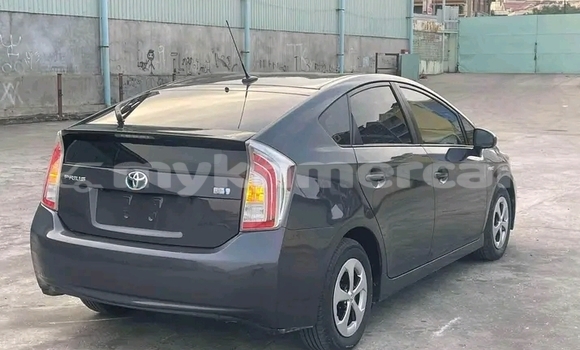 Buy Used Toyota Prius Black Car in Chbar Mon in Kampong Speu Province Buy Used Toyota Prius Black Car in Chbar Mon in Kampong Speu Province