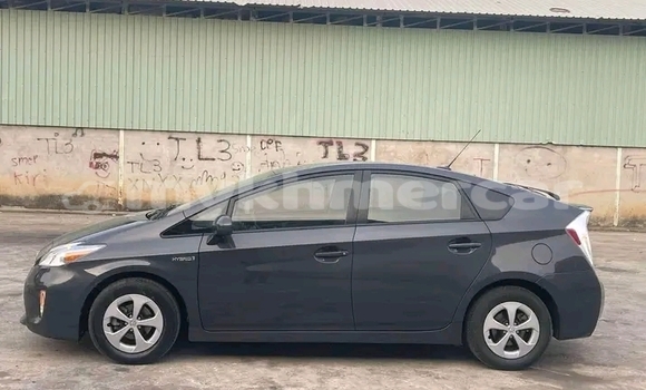 Buy Used Toyota Prius Black Car in Chbar Mon in Kampong Speu Province Buy Used Toyota Prius Black Car in Chbar Mon in Kampong Speu Province