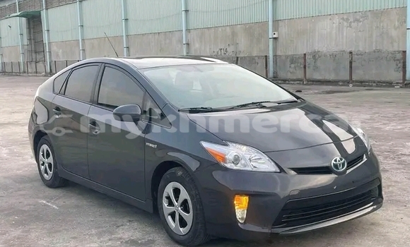 Buy Used Toyota Prius Black Car in Chbar Mon in Kampong Speu Province Buy Used Toyota Prius Black Car in Chbar Mon in Kampong Speu Province