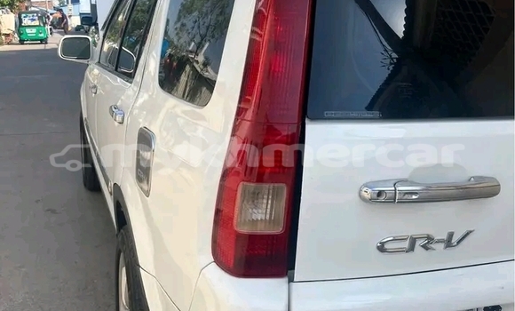 Buy Used Honda CR–V White Car in Chbar Mon in Kampong Speu Province Buy Used Honda CR–V White Car in Chbar Mon in Kampong Speu Province