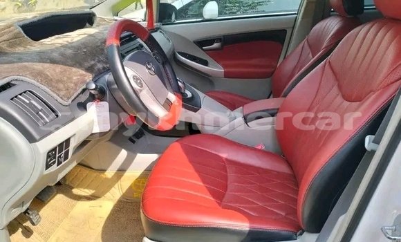 Buy Used Toyota Prius White Car in Cheom Ksan in Preah Vihear Province Buy Used Toyota Prius White Car in Cheom Ksan in Preah Vihear Province