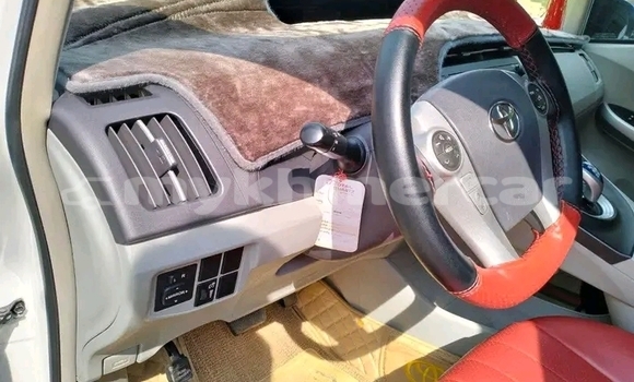 Buy Used Toyota Prius White Car in Cheom Ksan in Preah Vihear Province Buy Used Toyota Prius White Car in Cheom Ksan in Preah Vihear Province