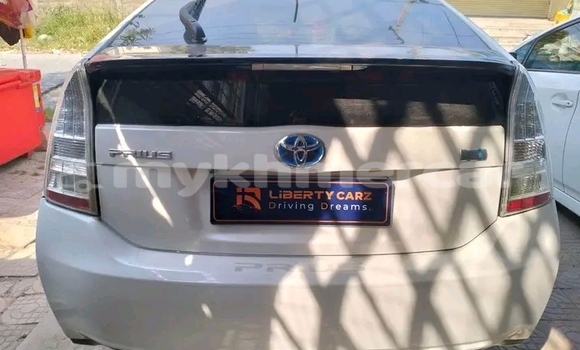 Buy Used Toyota Prius White Car in Cheom Ksan in Preah Vihear Province Buy Used Toyota Prius White Car in Cheom Ksan in Preah Vihear Province