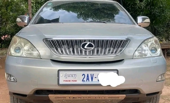 Buy Used Lexus RX 330 Other Car in Kampong Chhnang in Kampong Chhnang Province Buy Used Lexus RX 330 Other Car in Kampong Chhnang in Kampong Chhnang Province