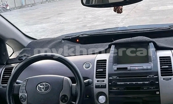 Buy Used Toyota Prius White Car in Chbar Mon in Kampong Speu Province Buy Used Toyota Prius White Car in Chbar Mon in Kampong Speu Province