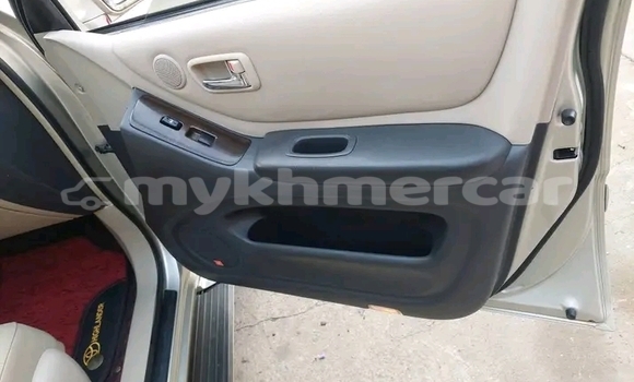 Buy Used Toyota Highlander Other Car in Chbar Mon in Kampong Speu Province Buy Used Toyota Highlander Other Car in Chbar Mon in Kampong Speu Province