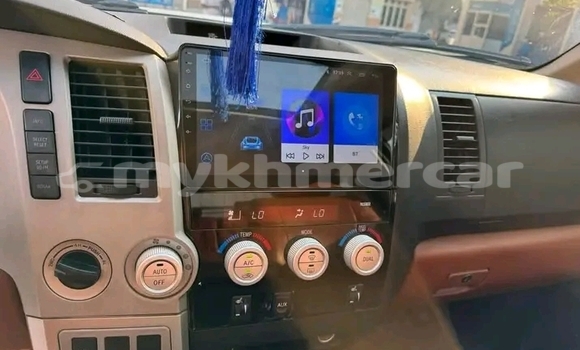 Buy Used Toyota Tundra White Car in Kratié in Kratié Province Buy Used Toyota Tundra White Car in Kratié in Kratié Province