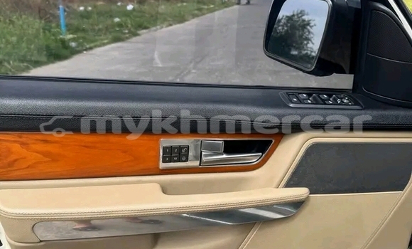 Buy Used Range Rover Range Rover White Car in Chbar Mon in Kampong Speu Province Buy Used Range Rover Range Rover White Car in Chbar Mon in Kampong Speu Province